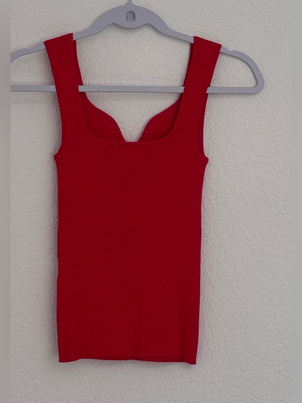 Vero Moda Bright Red Ribbed V-Neck Tank - Picture 4 of 8